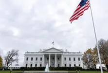 US lawmakers demand reversal of USCIS pause on immigration cases